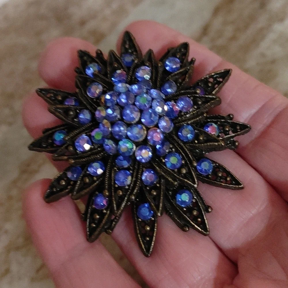 Vintage Brooch Blue & Purple Crystals Layered Flower Pattern in Bronze Setting